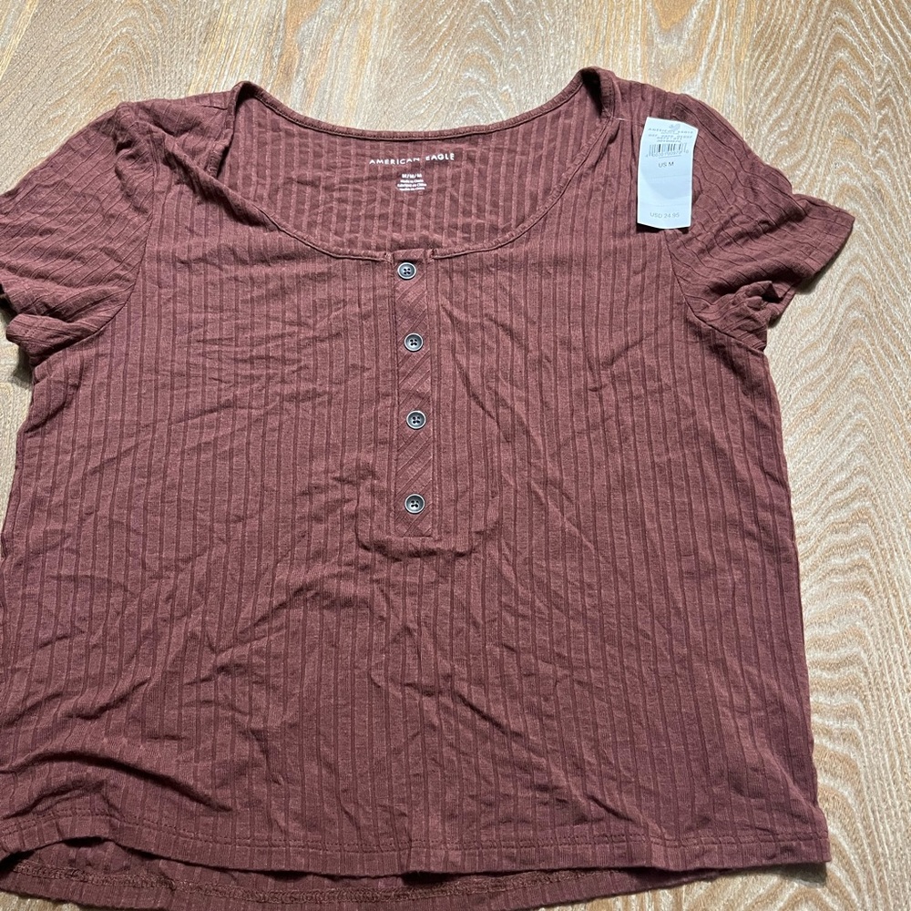 American Eagle crop top